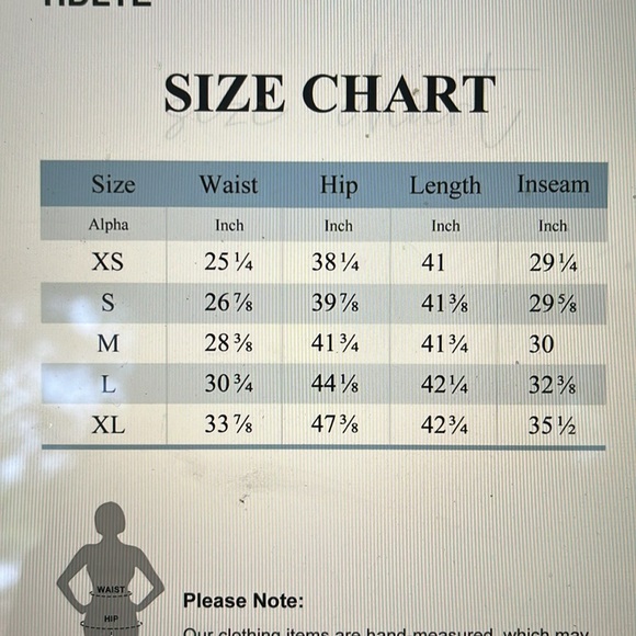 NWT Wide-legged ripped jeans 🖤 - Picture 10 of 10